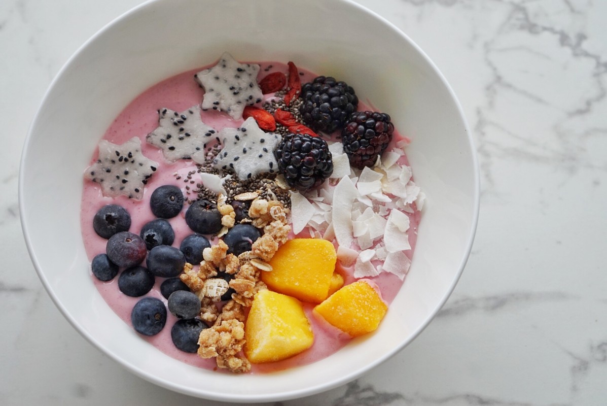 Bild: 2017-12/rosa-smoothie-bowl.jpg